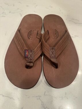 NWOT Men’s rainbow sandals